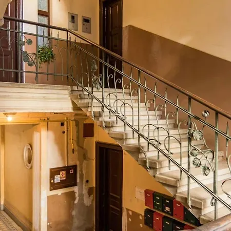 Art Nouveau Near Arena- Charming Place For Couples بولا